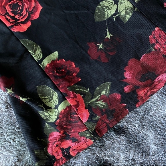 Ember Fallen Rose Marabou Feather Top - Picture 7 of 11